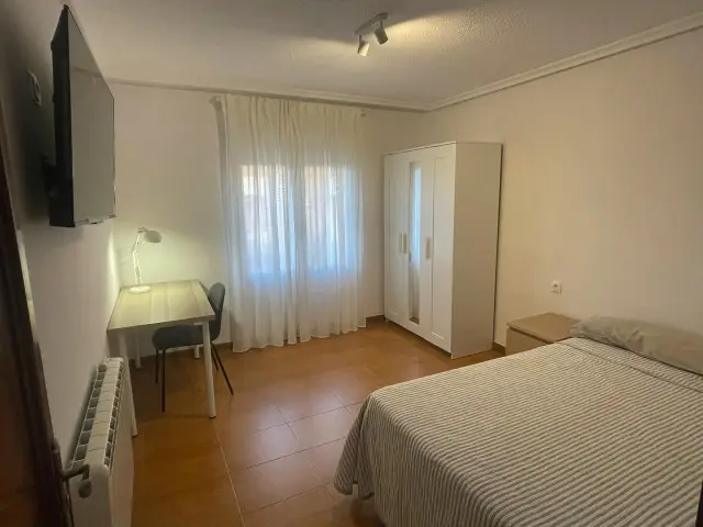 Habitación alquiler Oviedo, España