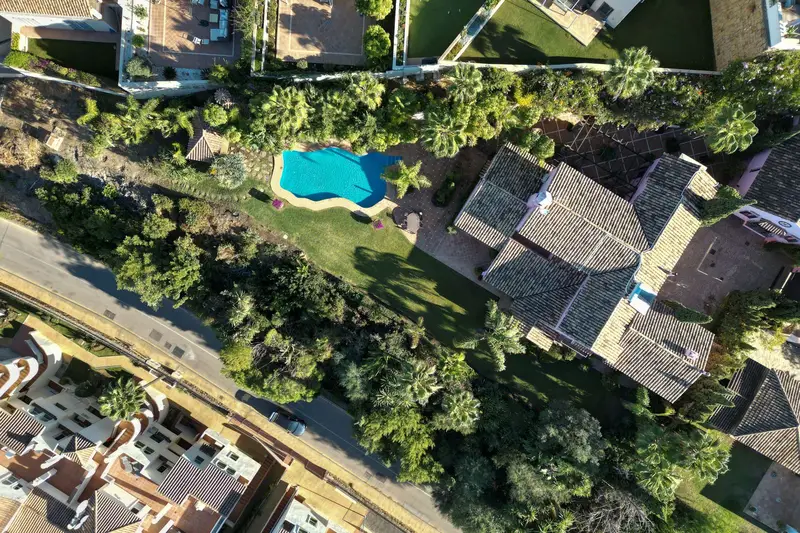 Terreno en Venta Benahavis Vistas al Mar Golf y Montana