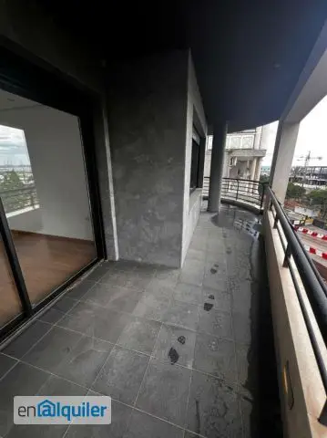 Alquiler Piso 137m2 Centro 3 Habitaciones Terraza Trastero