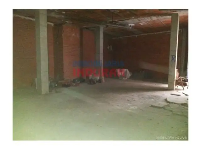 Local en Calle Genaro Cajal 130m2