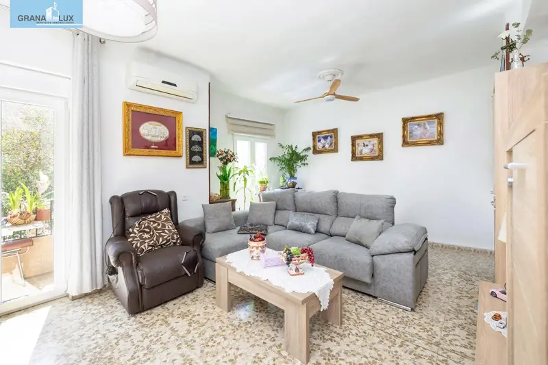 Venta Piso Reformado con Terraza en Villarejo Granada