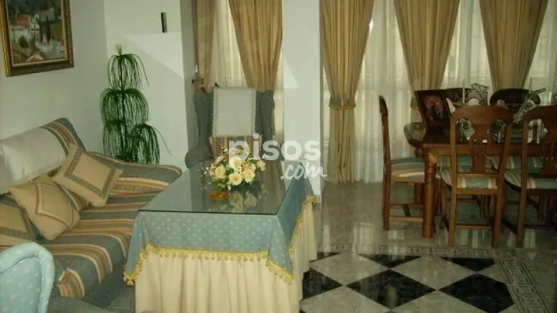 Piso en Venta en Ubrique 3 Dormitorios 2 Baños