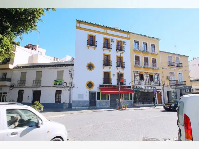 Piso de 4 Dormitorios en venta Coin, España