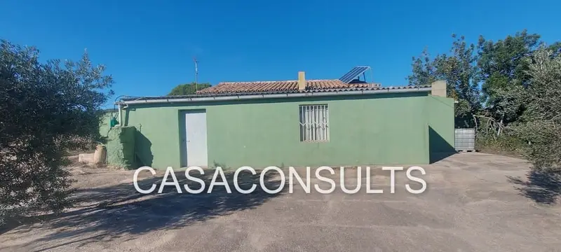 Chalet con dos masías en Les Useres