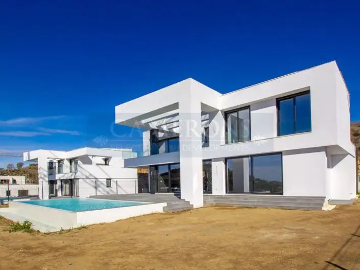 4 Bed Villa for sale