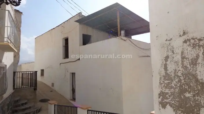 Casa de Pueblo 4 Dormitorios Urracal