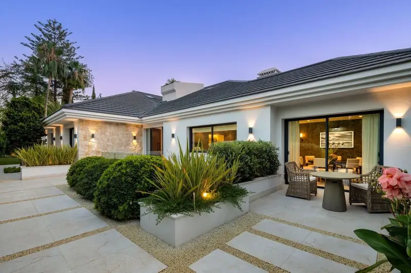 Chalet en venta en Las Brisas, Marbella, Málaga