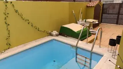 Chalet en venta en Calle de las Colonias