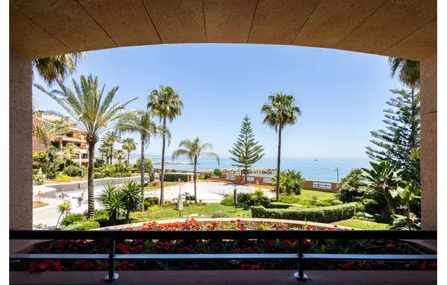 Apartamento en Marbella 2 dormitorios primera linea de playa