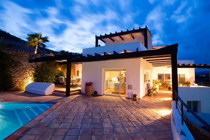 Villa de Lujo 5 Dormitorios Agua Amarga