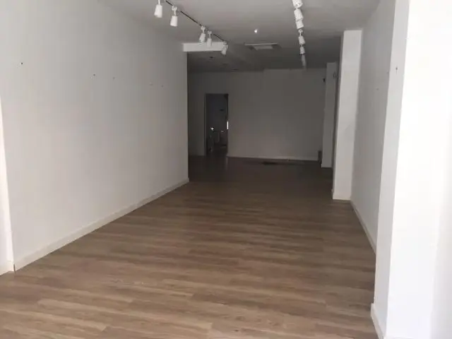 Venta Local Comercial Centro Almansa 100m2