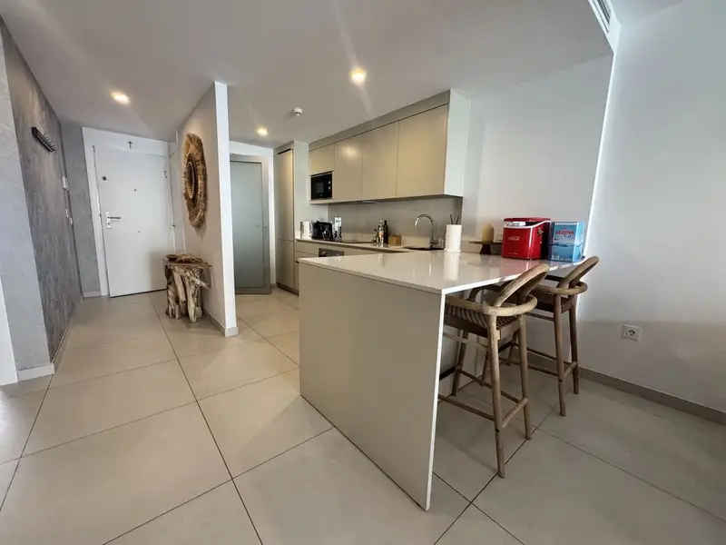 Apartamento en venta Elviria Marbella 2 dormitorios 2 baños cerca de la playa