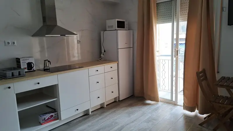 Un estudio, con área al aire libre