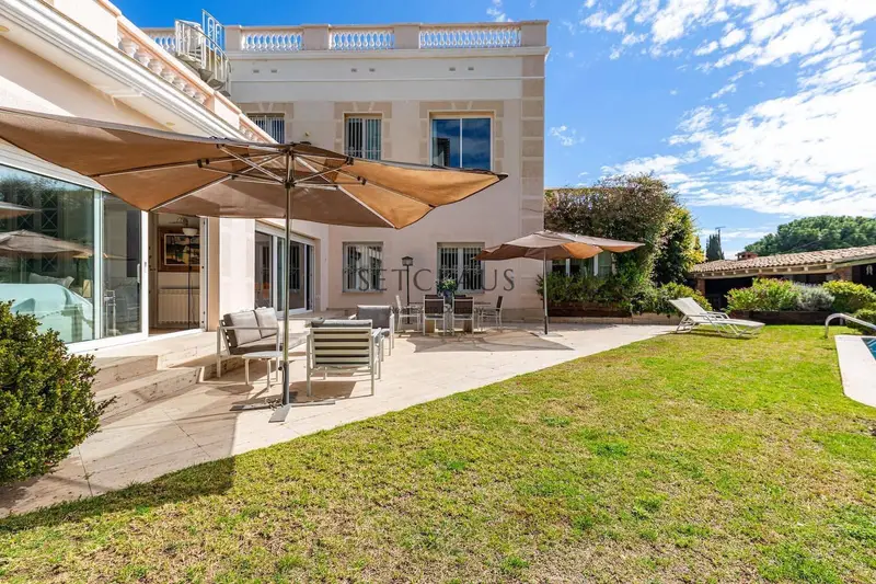 Chalet en Venta Ocata El Masnou con Apartamento Independiente
