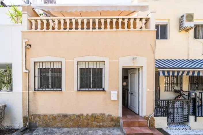 2 Bed Townhouse for sale