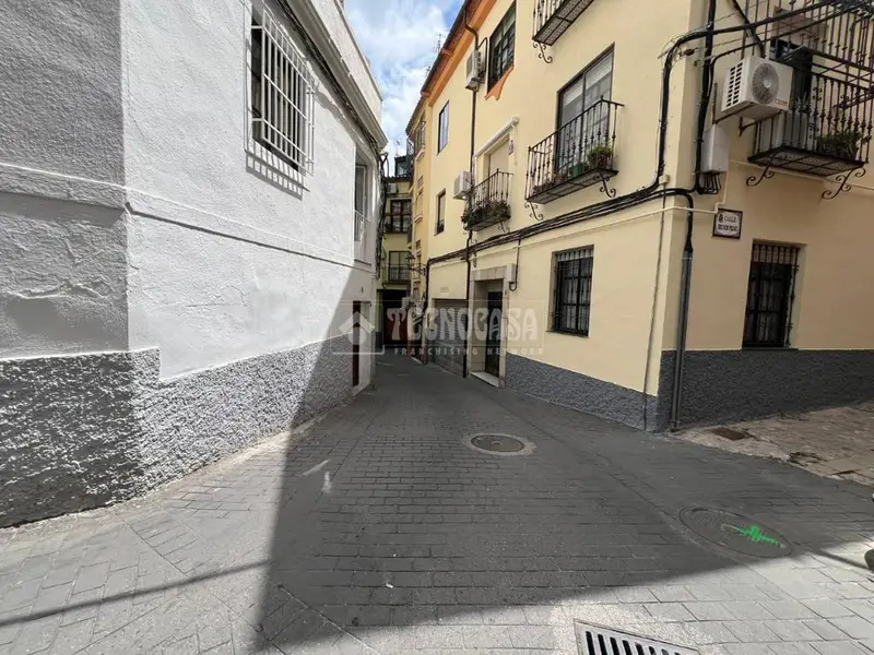 Solar en Venta en Jaén 132m2 con Sótano