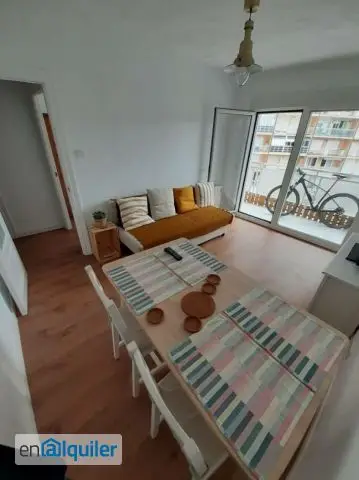 Apartamento en Alquiler Hospital Laredo Cerca Playa