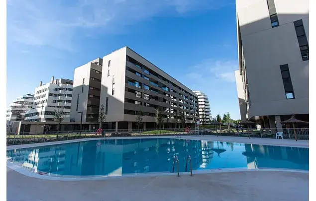 Rent 2 bedroom house of 73 m² in Madrid