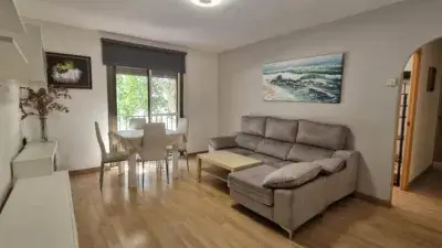 Piso en Venta Molins de Rei 4 Dormitorios 77m2