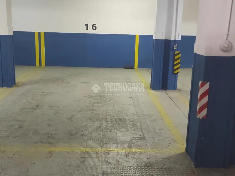 Box/plaza de garaje en venta en Chamberí