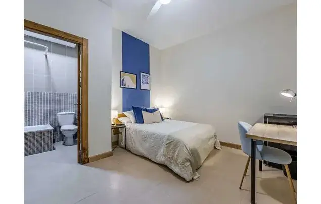 Estudio en Coliving en M	laga con Terraza y Coworking