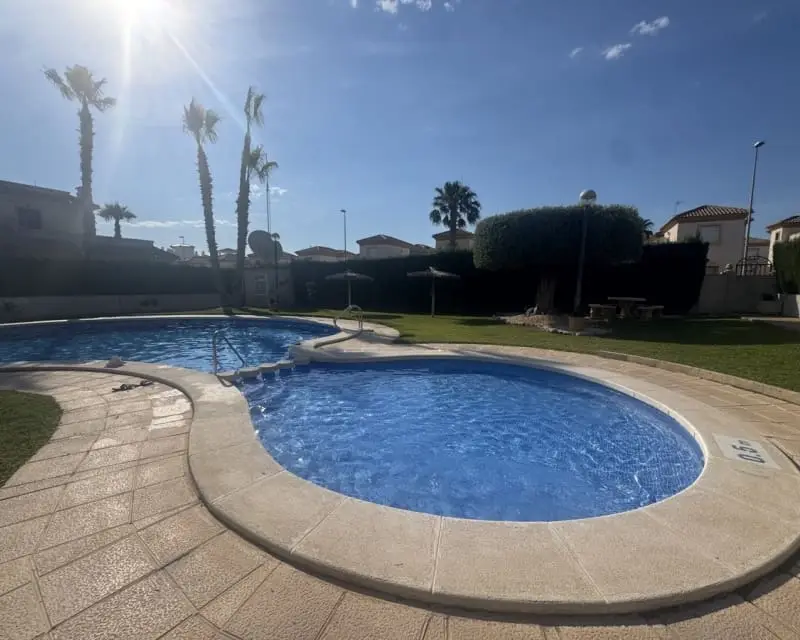 Bungalow en Venta Villamartin 2 Dormitorios 2 Baños Jardin Solarium