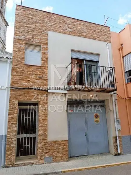 Casa en Venta La Salzadella Centro 4 Dormitorios Patio Terrazas