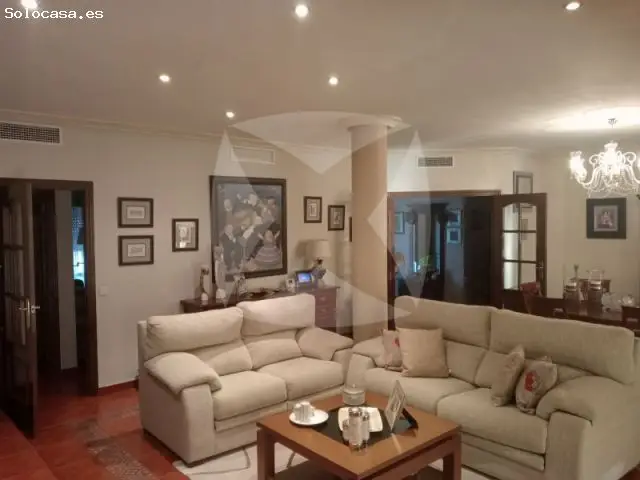 Chalet en Las Lomas 600m2 5 habitaciones Piscina Privada