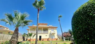 Villa de Lujo en Venta con Vistas Panorámicas