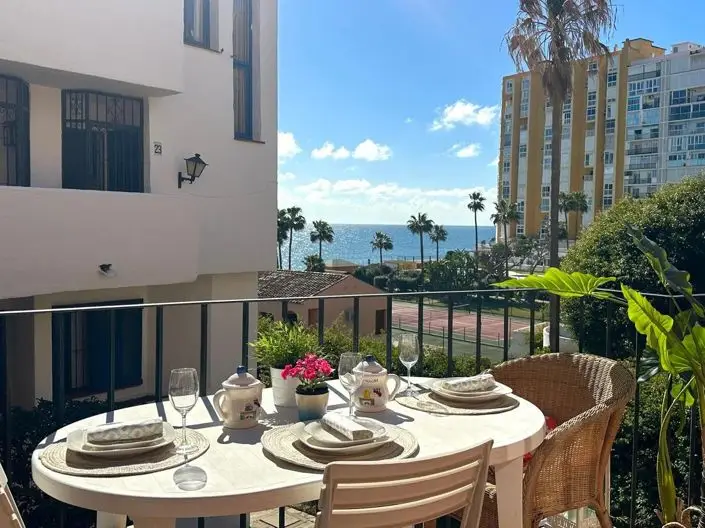 Apartamento en Calahonda Costa del Sol 2 Dormitorios 2 Baños Vistas al Mar