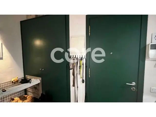 Loft con Encanto en Barcelona: Patio 19m², Cocina Nueva y Baño con Bañera