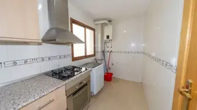 Piso en venta en Guadix 3 dormitorios cerca de hospital