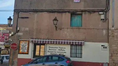 Casa de Piedra con Negocio en Sig					üenza