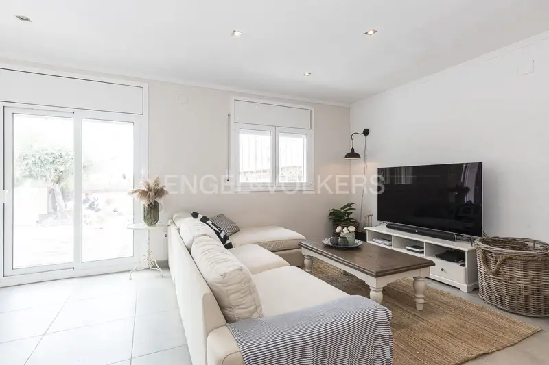 Chalet en Venta El Vendrell Tarragona con Piscina Jardin y Apartamento