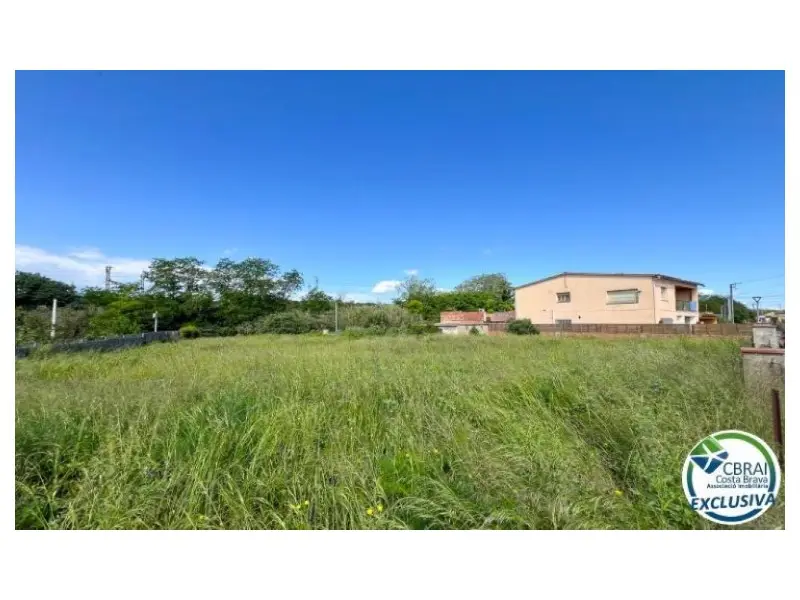 Solar en Sant Miquel de Fluvià 488m²