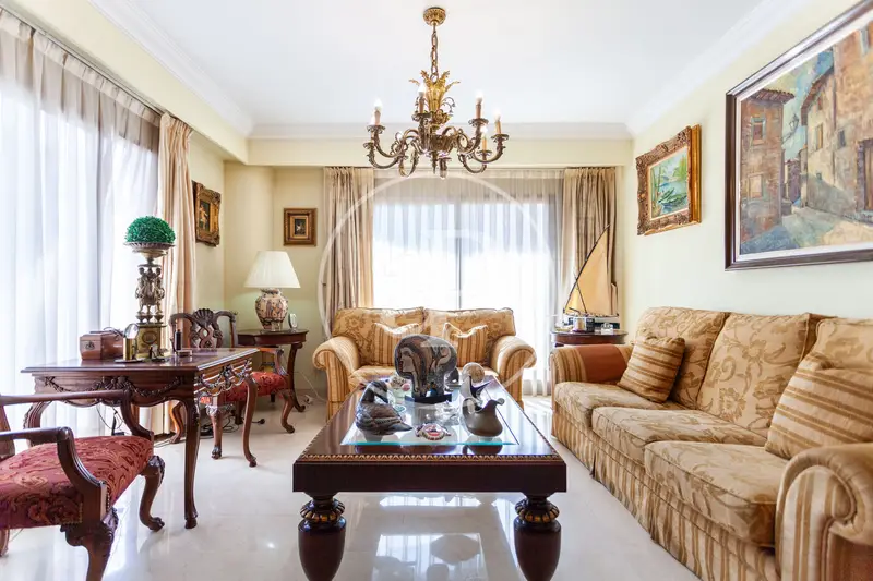 Piso en venta en Algirós Valencia 166m² 4 dormitorios 2 baños