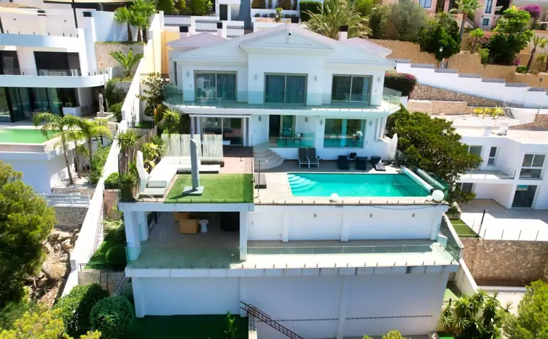 Chalet de Lujo en Altea Hills con Vistas al Mar