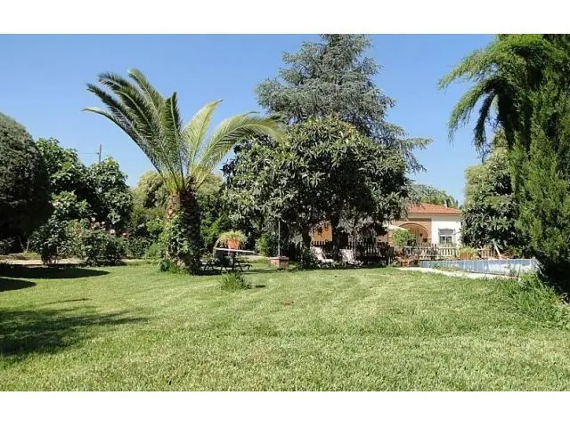 Chalet con Apartamento en Cuevas Bajas Cordoba Ideal Inversores