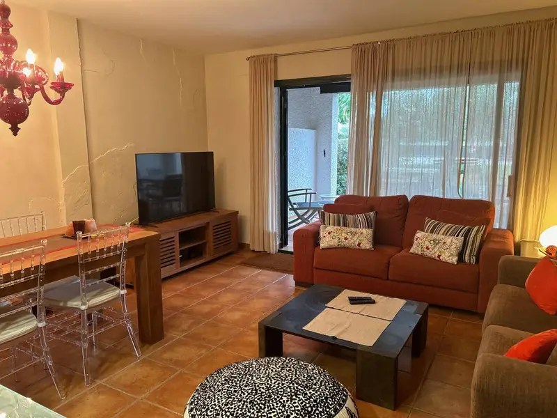 Chalet en venta en El Perelló Tarragona con piscina y jardín