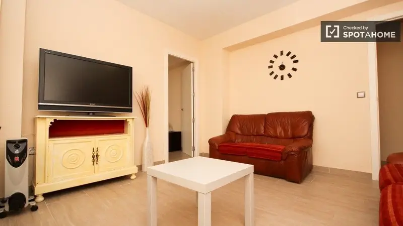 Apartamento 4 Dormitorios 2 Baños Granada Alquiler Spotahome