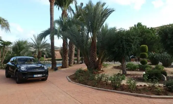 Villa de Lujo en Venta 4 Dormitorios Gran Parcela
