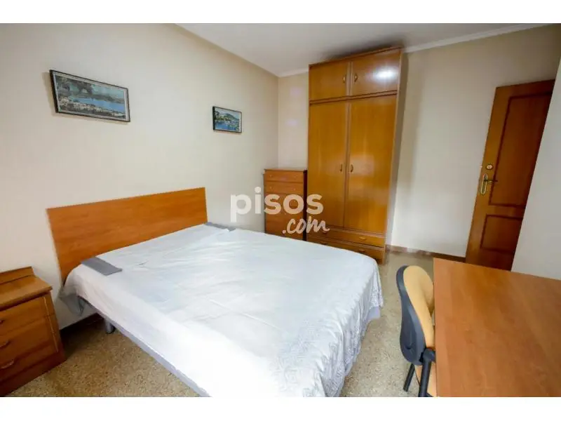 Habitaci	ón en Alquiler en Ciutat Jard		