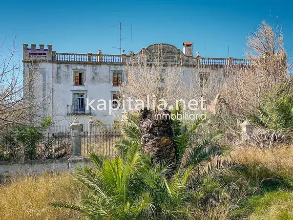Finca Emblemática en Ontinyent 2846m2 Club Social Balneario Hotel