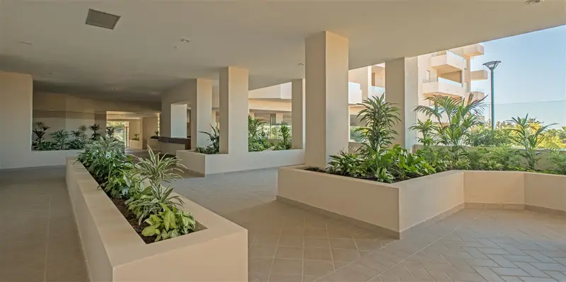 Apartamento en Nueva Andalucia 2 Dormitorios Terraza Piscina Cerca Puerto Banus