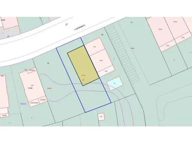 Solar en Venta en Sentmenat: Parcela de 250m2 para Vivienda Pareada