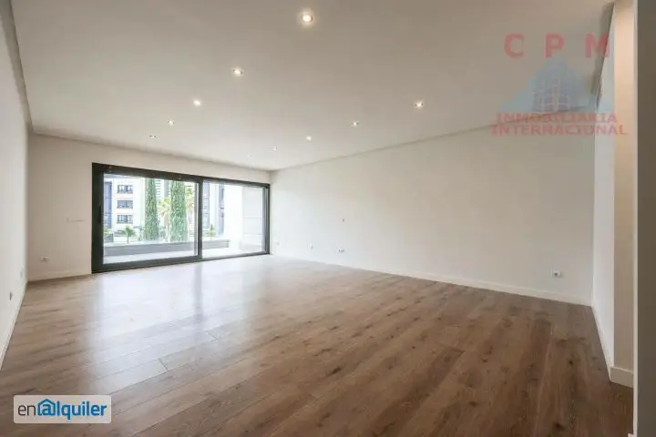 Piso de Lujo en Encinar de los Reyes La Moraleja