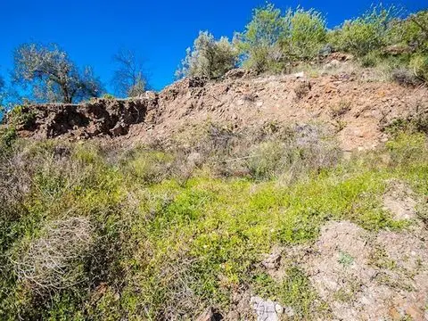 Terreno en Venta Sayalonga con Vistas al Mar