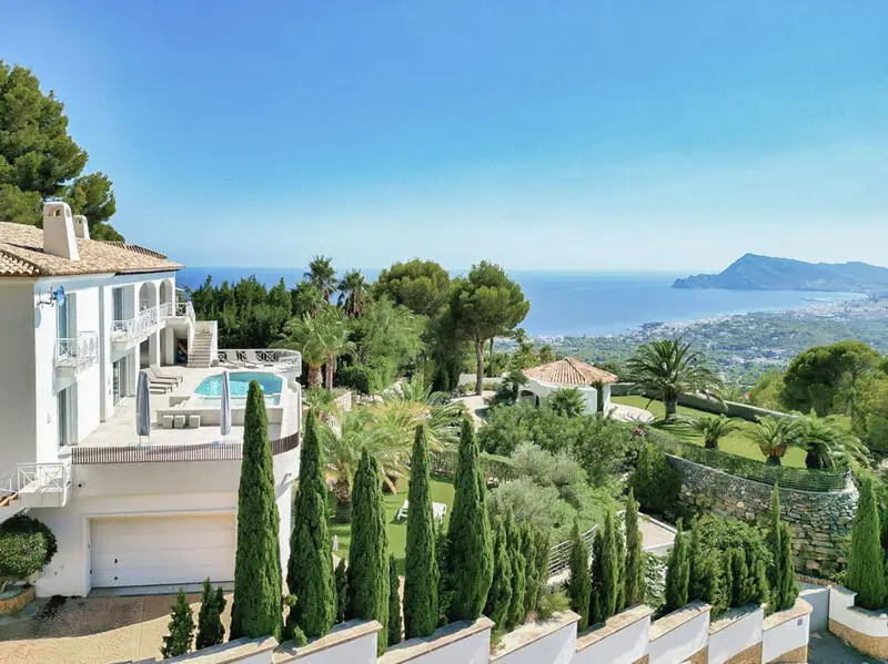Villa de Lujo en Sierra de Altea con Vistas al Mar