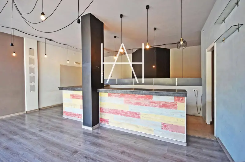 Local Comercial en Alquiler Cerdanyola del Vallès 178m²