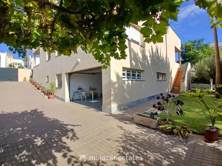 Villa 4 Dormitorios Vera Playa Almería Venta